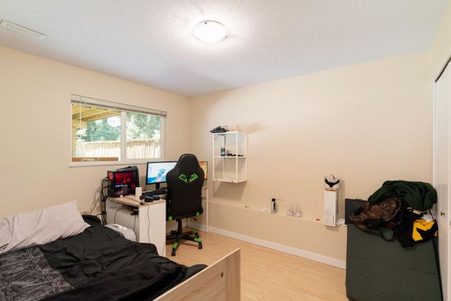 18340 63 A Avenue, House other with 6 bedrooms, 2 bathrooms and 4 parking in Surrey BC | Image 17