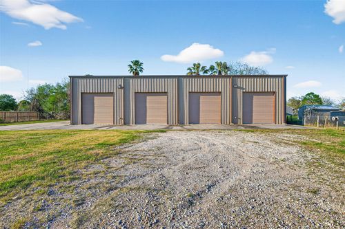 b-5901 Cr-675, Rosharon, TX, 77583 | Card Image