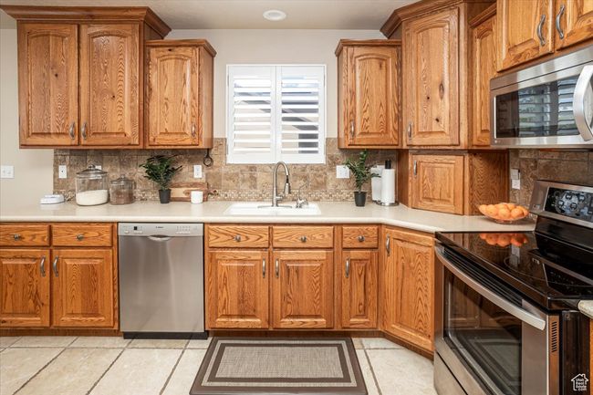 5195 5825, House other with 4 bedrooms, 3 bathrooms and 8 parking in Hooper UT | Image 8