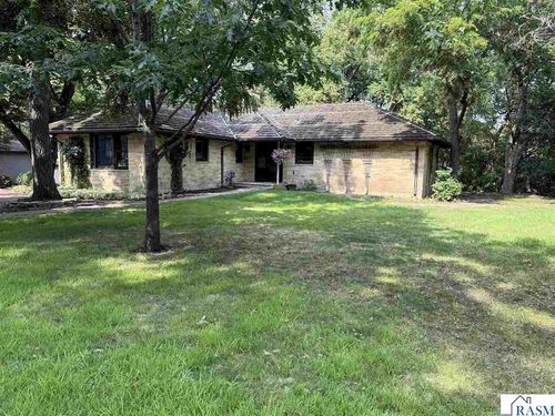 501 Summit Avenue, New Ulm, MN, 56073 | Card Image