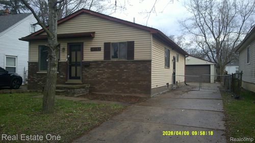 18949 Kenosha St, Harper Woods, MI, 48225-2129 | Card Image