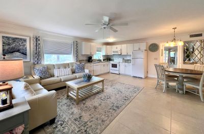 73 Bedford C, Condo with 1 bedrooms, 1 bathrooms and null parking in West Palm Beach FL | Image 1