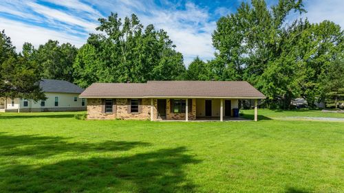 11 Lake St, Greenbrier, AR, 72058-9221 | Card Image