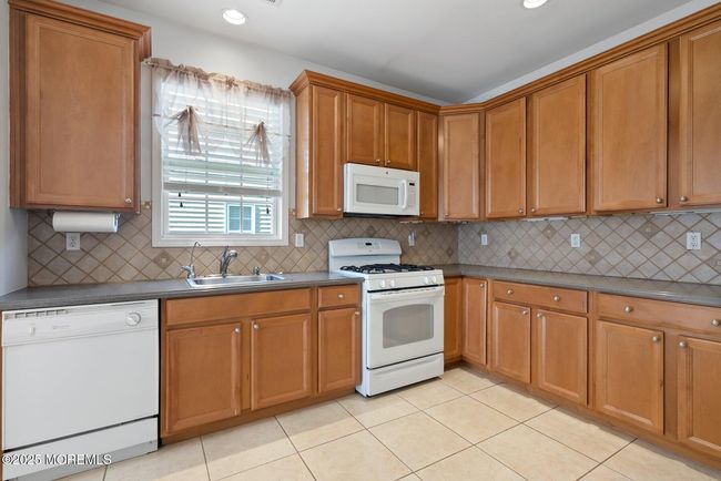 24 Little Leaf Ln, Home with 2 bedrooms, 2 bathrooms and null parking in Howell NJ | Image 19