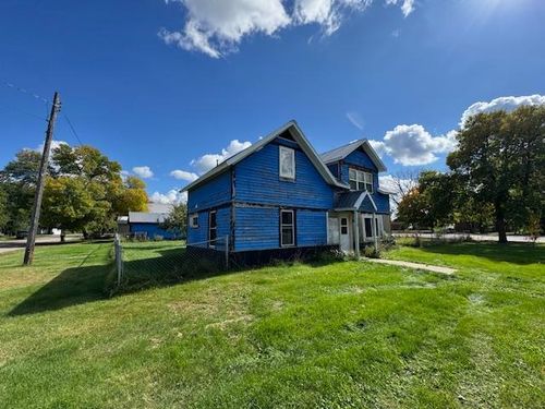 110 Nw Brown St, Verndale, MN, 56481-4004 | Card Image