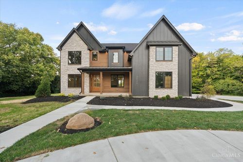 6695 Loveland Miamiville Rd, Loveland, OH, 45140-6915 | Card Image