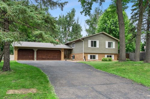 10731 Taylor St Ne, Blaine, MN, 55434-3751 | Card Image