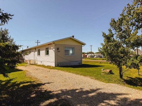 4930 49 Street, Wanham, AB, T0H3P0 | Card Image