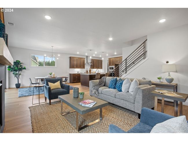 8870 Sw Mohegan Ln, House other with 5 bedrooms, 3 bathrooms and 3 parking in Tualatin OR | Image 17