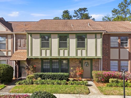 8153 Sutton Pl N, JACKSONVILLE, FL, 32217-4407 | Card Image