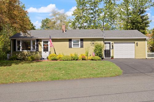36 E Glenwood Street, Nashua, NH, 03060 | Card Image