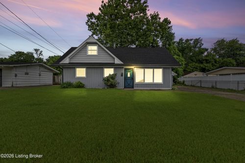 9903 Ponder Ln, Louisville, KY, 40272-3925 | Card Image