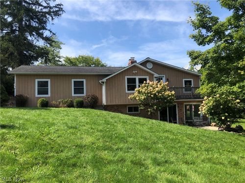 12104 Crampton Dr, Burton, OH, 44021-9753 | Card Image