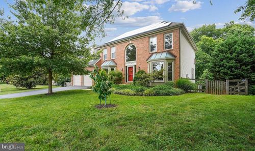 676 Old Hunt Way, HERNDON, VA, 20170-3100 | Card Image
