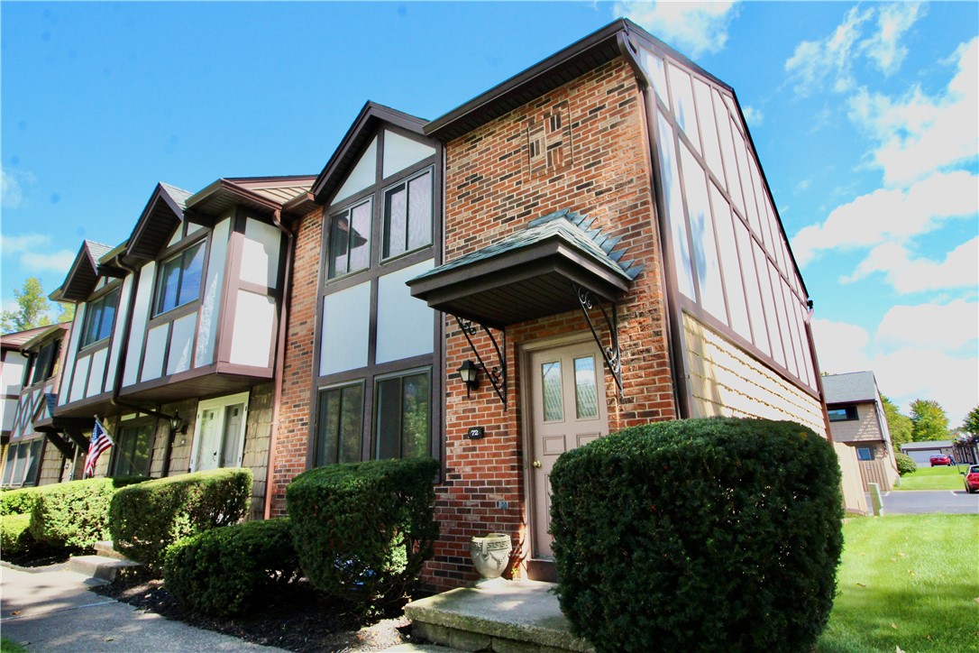 Camberley Pl, Penfield, NY 14526