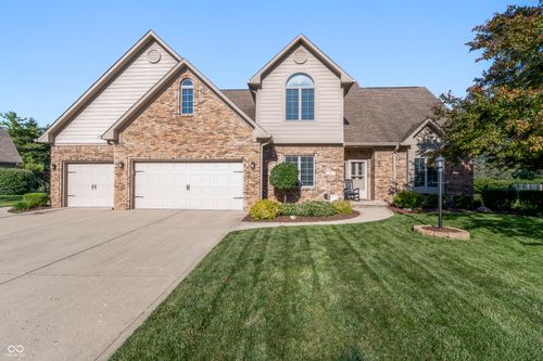 1187 Forest Commons Dr, Avon, IN, 46123-7751 | Card Image