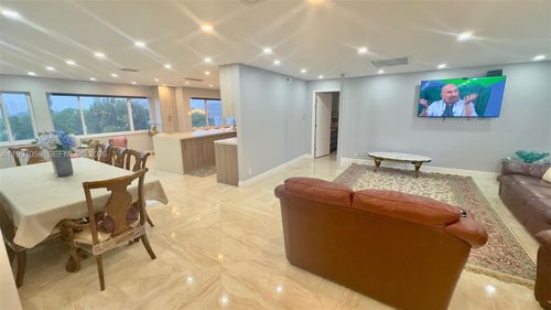 apt-502s-329 Se 3rd St, Hallandale Beach, FL, 33009-5679 | Card Image