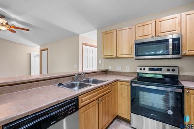 70 - 7119 56th St, Condo with 2 bedrooms, 1 bathrooms and null parking in Sioux Falls SD | Image 3