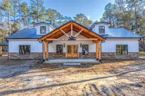 18052 Foxfire Trl, Windsor, VA, 23487-8255 | Card Image