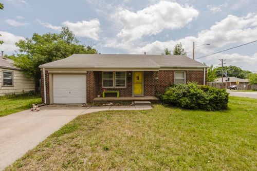 820 S Royal Rd, Wichita, KS, 67207-2124 | Card Image