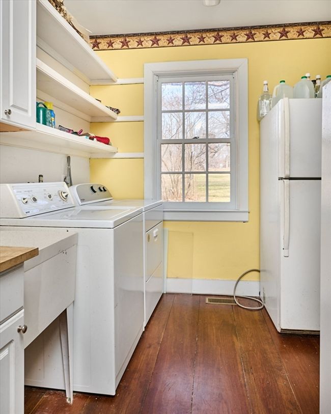 296 Main St, House other with 4 bedrooms, 3 bathrooms and 4 parking in Plainfield MA | Image 6