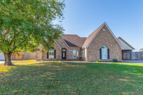 665 Winchester Drive, Bridge City, TX, 77611 | Card Image