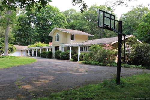 20 Shady Acres Rd, Darien, CT, 06820-2332 | Card Image