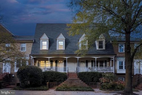 1-4207 11th St N, ARLINGTON, VA, 22201-4741 | Card Image