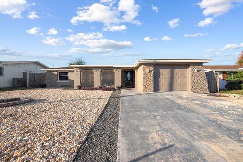 5633 Andrea Dr, HOLIDAY, FL, 34690-2304 | Card Image