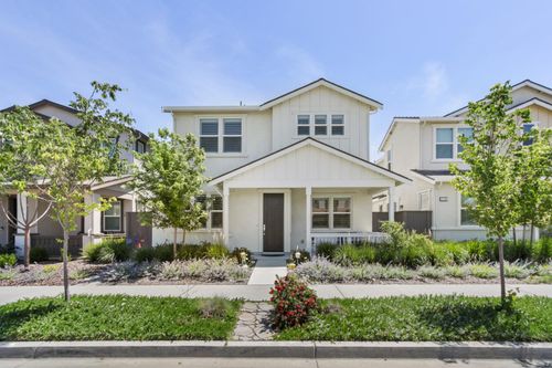 2129 Hunt St, Woodland, CA, 95776-5479 | Card Image