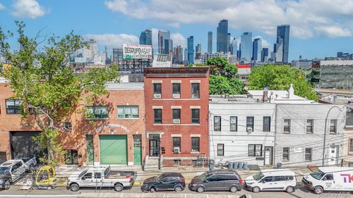 5130 35th St, Long Island City, NY, 11101-3397 | Card Image