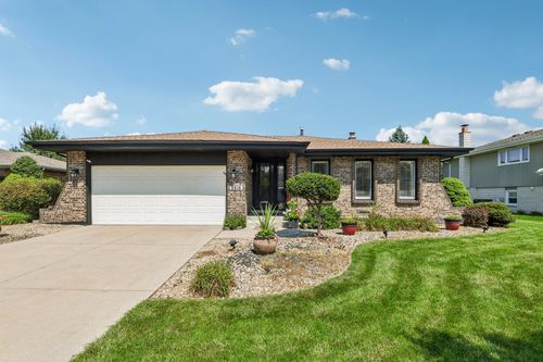 8818 172nd St, Tinley Park, IL, 60487-6102 | Card Image