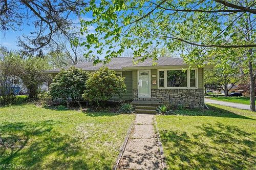 1038 Elno Ave, Kent, OH, 44240-3322 | Card Image