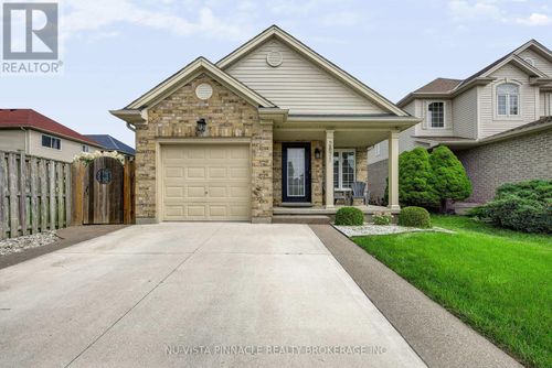 2871 Meadowgate Blvd, London, ON, N6M1L3 | Card Image