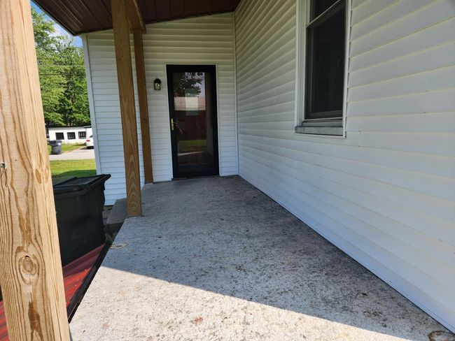 105 S Sycamore St, House other with 3 bedrooms, 2 bathrooms and null parking in Osgood IN | Image 28
