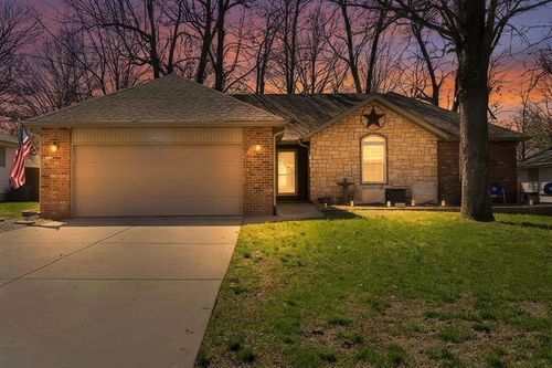 4052 W Leisa St, Springfield, MO, 65807-5503 | Card Image