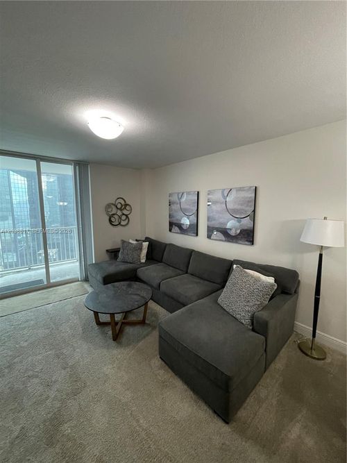 1410-1250 S Miami Ave, Miami, FL, 33130-4100 | Card Image