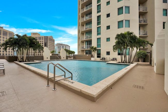APT-2109 - 9055 Sw 73 Rd Ct, Condo with 3 bedrooms, 2 bathrooms and null parking in Pinecrest FL | Image 39