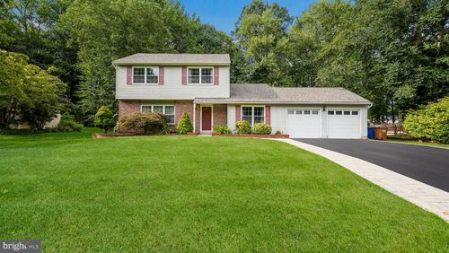 210 Emerald Dr, YARDLEY, PA, 19067-5768 | Card Image