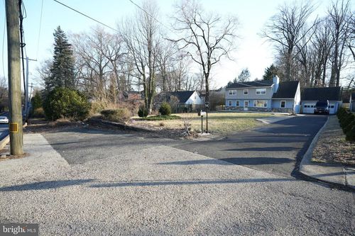 120 Township Line Rd, ELKINS PARK, PA, 19027-1759 | Card Image