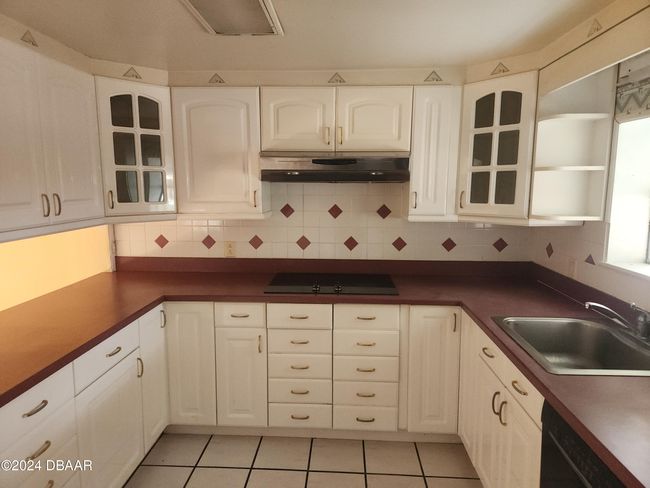 Kitchen | Image 8