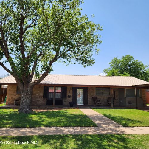 403 Osage Ave, Post, TX, 79356-2424 | Card Image