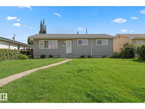 7823 136 Ave Nw, Edmonton, AB, T5C2K8 | Card Image