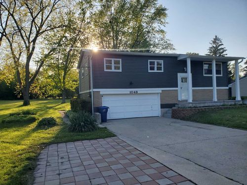 1048 Belle Plaine Ave, Gurnee, IL, 60031-3707 | Card Image