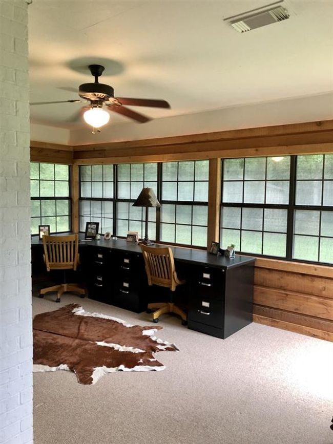 2290 Interstate 45 S, Home with 3 bedrooms, 2 bathrooms and 2 parking in New Waverly TX | Image 7
