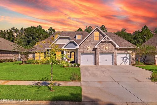 13462 Forest Ridge Dr, Gulfport, MS, 39503-1153 | Card Image