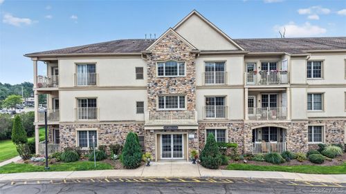 305-24 N De Baun Ave, Suffern, NY, 10901 | Card Image