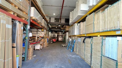 28 119th St, Flushing, NY, 11354-1068 | Card Image