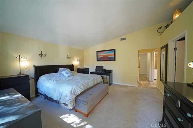27768 Crookshank Dr, House other with 3 bedrooms, 2 bathrooms and 2 parking in Santa Clarita CA | Image 24