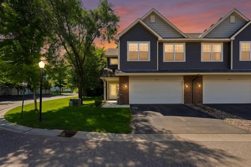 12226 River Valley Dr, Burnsville, MN, 55337-1225 | Card Image